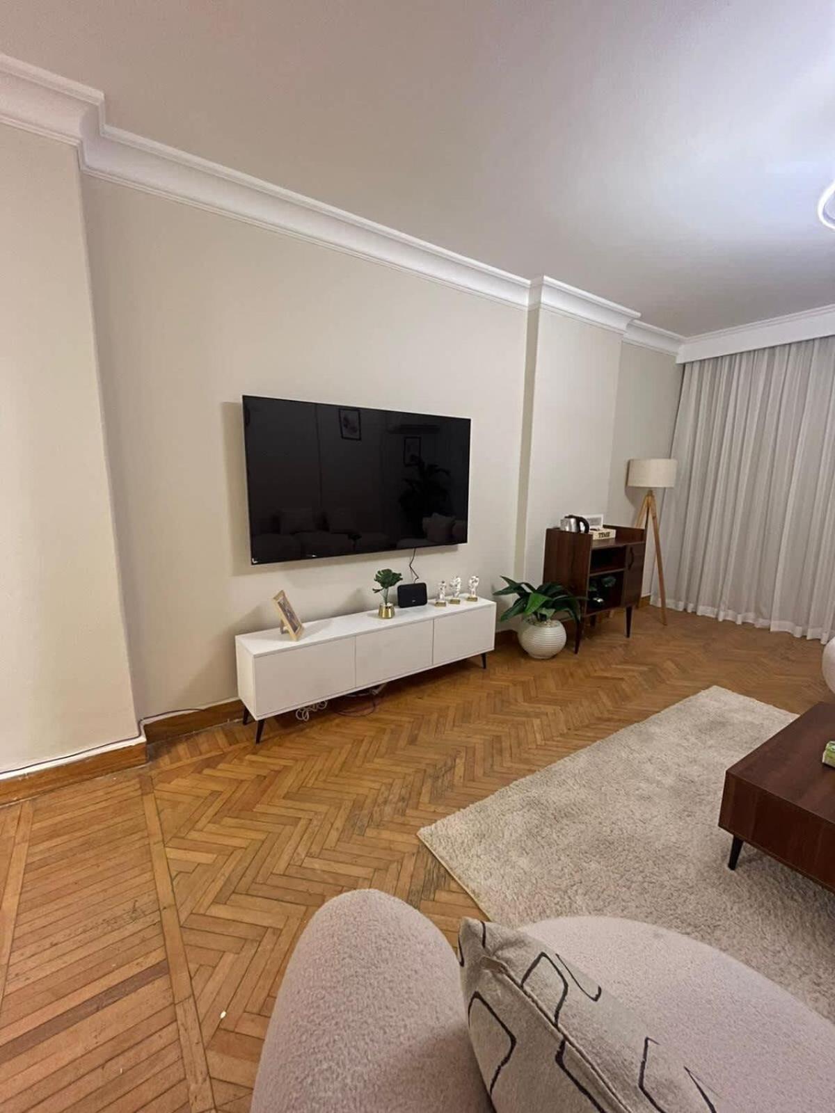 Zamalek View 3br Apartment Cairo